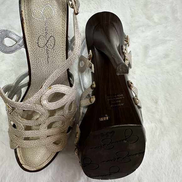Jessica Simpson Elegant ivory Strappy Sandals - Picture 4 of 4
